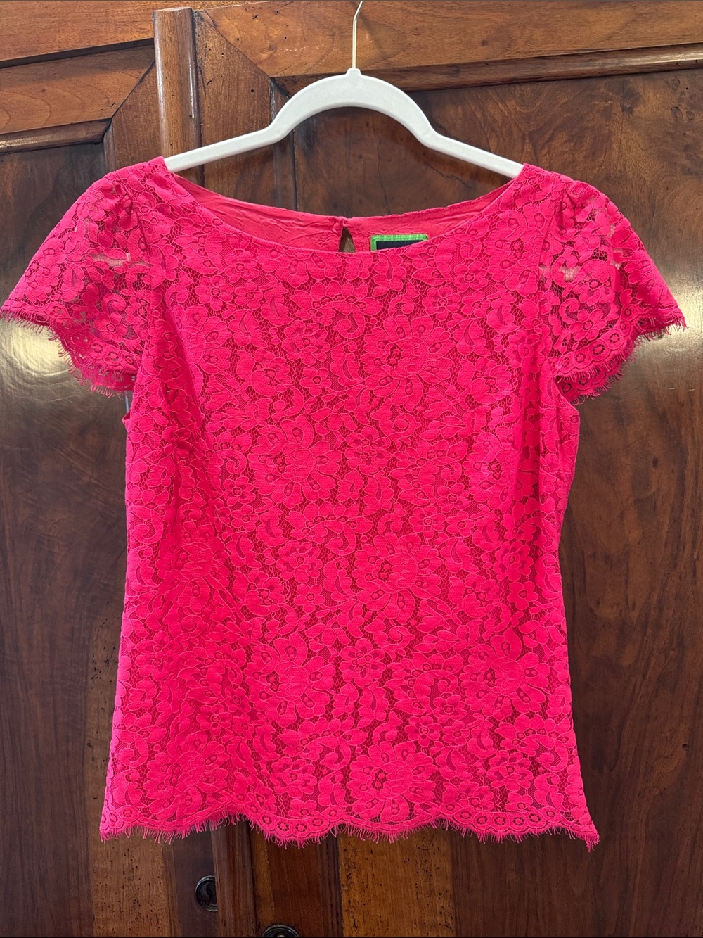 C. Wonder Bright Fuchsia Lace Short Sleeve Top